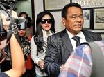 Syahrini Tetap Cetar Diperiksa Mabes Polri
