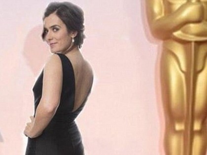 Terobsesi Terkenal, Aktris Ini Bohongi Publik dengan Foto-foto Palsu di Oscar