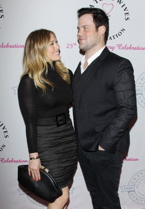 Hilary Duff Gugat Cerai Suami karena Kepergok Goda Pramusaji di Restauran