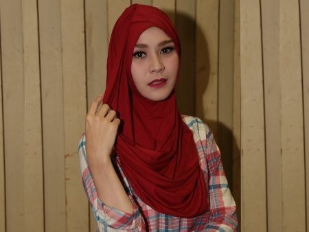 Penulis Create Your Golden Moment Buka Pintu Zaskia Mecca Berhijab