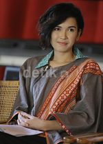 Dinda Kanya Dewi Kini Eksis Main Teater