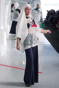 Mizan by Misan Kopaka Metamofoz. Fashion Parade Moslem Wear Next Level Purity. Indonesia Fashion Week 2015 at Jakarta Convention Center. Senayan. Jakarta. [Foto: Mohammad Abduh/Wolipop]