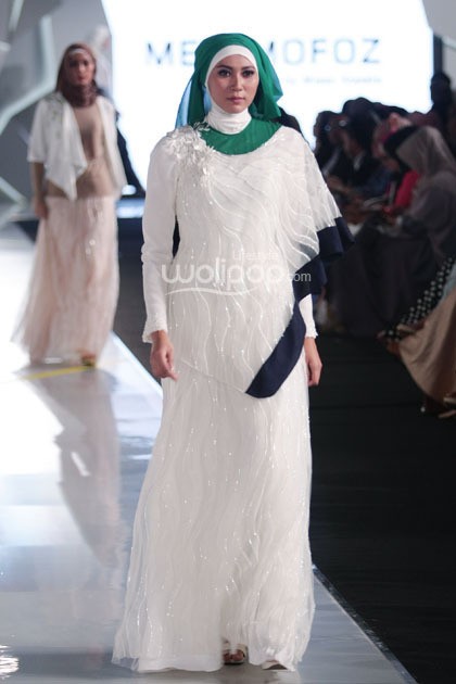 Mizan by Misan Kopaka Metamofoz. Fashion Parade Moslem Wear Next Level Purity. Indonesia Fashion Week 2015 at Jakarta Convention Center. Senayan. Jakarta. [Foto: Mohammad Abduh/Wolipop]