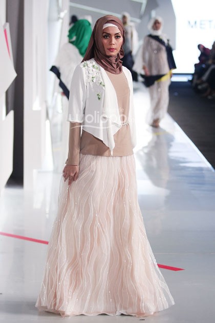 Mizan by Misan Kopaka Metamofoz. Fashion Parade Moslem Wear Next Level Purity. Indonesia Fashion Week 2015 at Jakarta Convention Center. Senayan. Jakarta. [Foto: Mohammad Abduh/Wolipop]