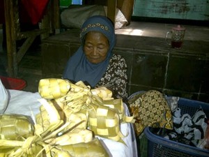 Pelajaran dari Mbah Hadi yang Tak Mau Berpangku Tangan di Hari Tua