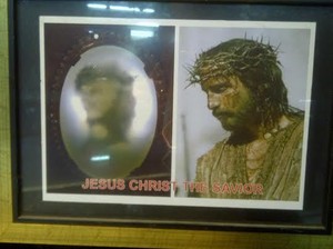 Toko di Rawabening Ini Jual Akik Gambar Mirip Yesus, Harganya US$ 1 Juta