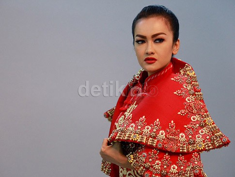 Digosipkan Menikah dengan Gaston di 2014, Jupe: Kalau Ada Bukti, Gue Bicara