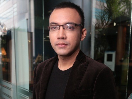 Sandy Tumiwa Rancang Ulang Pernikahannya dengan Ayu