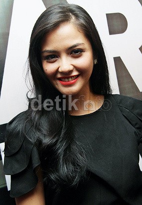 Revalina Akhirnya Benarkan Soal Pernikahan di Bali