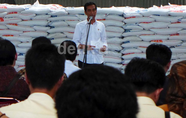 Jokowi Minta Menteri-menteri Pantau Harga Sembako Tiap Hari