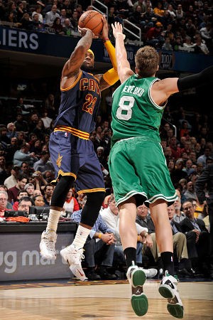 James Pimpin Cavs Tundukkan Celtics