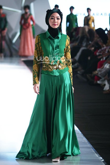 Rya Baraba Alit. Fashion Parade Moslem Wear Next Level Purity. Indonesia Fashion Week 2015 at Jakarta Convention Center. Senayan. Jakarta. [Foto: Mohammad Abduh/Wolipop]