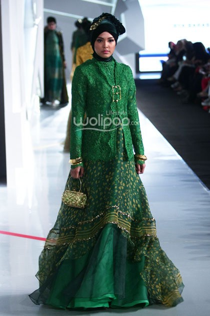 Rya Baraba Alit. Fashion Parade Moslem Wear Next Level Purity. Indonesia Fashion Week 2015 at Jakarta Convention Center. Senayan. Jakarta. [Foto: Mohammad Abduh/Wolipop]