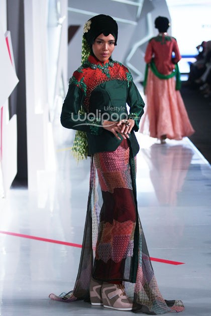 Rya Baraba Alit. Fashion Parade Moslem Wear Next Level Purity. Indonesia Fashion Week 2015 at Jakarta Convention Center. Senayan. Jakarta. [Foto: Mohammad Abduh/Wolipop]