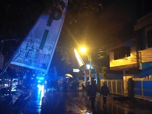 Massa FPI Sulsel Bentrok dengan Warga Jalan Gunung Nona Makassar