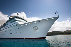Apa Enaknya Wisata Naik Kapal Pesiar?