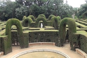 Wah! Taman Tertua di Barcelona Ada Labirinnya