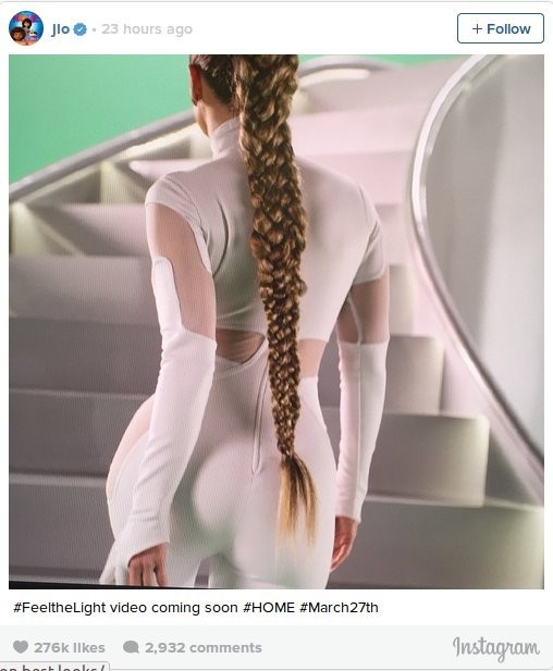 JLo Jadi Alien Seksi di Video Klip Terbaru