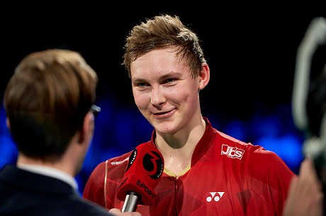 Demi Sponsor dan Samai Lin Dan, Axelsen Kursus Bahasa Mandarin