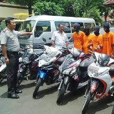 Begal Motor dan Pembobol Rumah Kosong Diringkus