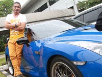 Di kesempatan itu, Pasha tampil dengan kaus dan celana bernuansa kuning. Pool/Gus Mun/detikFoto.