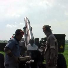 Perkuat Alutsista TNI, Pindad Uji Coba Munisi 105 MM Howitzer