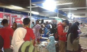 Jelang Hari Terakhir, Pengunjung Ramaikan Islamic Book Fair