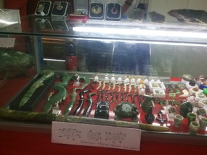 Ukiran Unik Giok Nagan Raya, Mulai dari Ganja Hingga Rencong