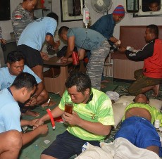Ini Peran Besar KRI Karimata yang Evakuasi 2 Nelayan dari Laut Jawa