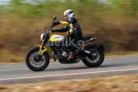 Motor yang bertenaga 75 hp pada 8.250 rpm dan torsi 50 lb.-ft. pada 5.750 rpm langsung menyemburkan tenaga besar meski putaran mesin masih  rendah.