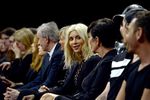 Rambut Baru dan Catsuit Tanpa Bra Kim Kardashian