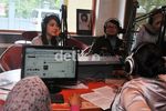 Ninih Penjual Getuk Bergaya dengan Hot Pants