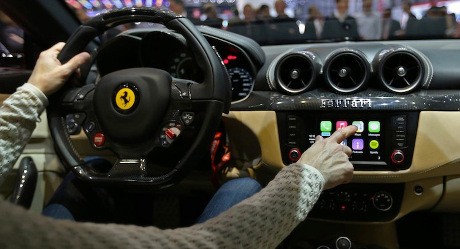 Apple CarPlay Akan Tertanam di 40 Mobil Baru