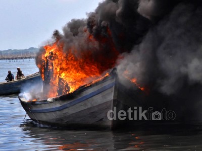 BNN Bakar Kapal Nelayan Kurir Narkoba