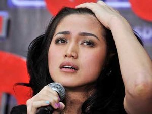 Hamil Duluan Hingga Pembatalan Nikah, Jessica Iskandar Buktikan Tak Ada Air Mata