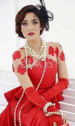 So Glamour... Fairuz A Rafiq Bergaya ala Broadway