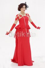 So Glamour... Fairuz A Rafiq Bergaya ala Broadway