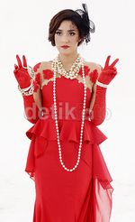 So Glamour... Fairuz A Rafiq Bergaya ala Broadway