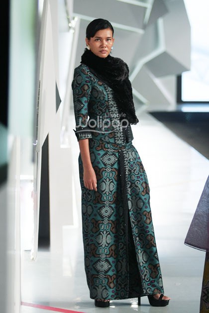 Poppy Dharsono Redefining Bali Heritage. Indonesia Fashion Week 2015 at Jakarta Convention Center. Senayan. Jakarta. [Foto: Mohammad Abduh/Wolipop]