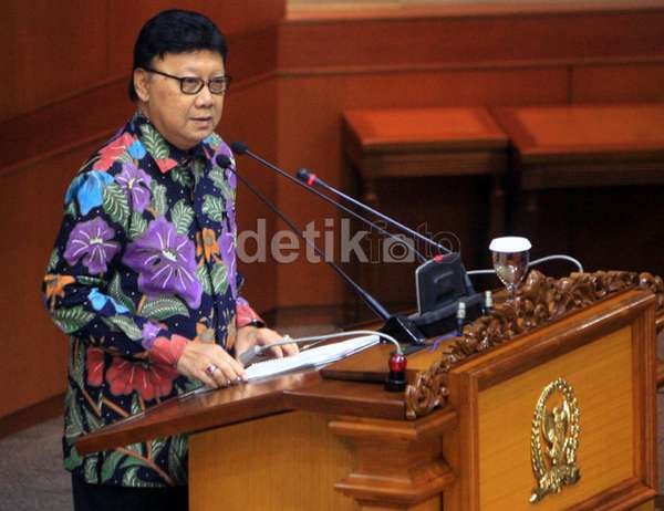 Tak Mau Tersandera, Mendagri Minta Ahok dan DPRD Musyawarah Kembali