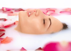 Tempat Spa Ini Menyediakan Perawatan Facial dari ASI