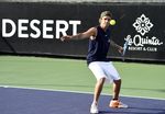 Serunya Justin Bieber Main Tenis di Acara Amal