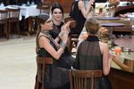 Kendall Jenner Elegan di Paris Fashion Week