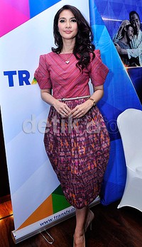 Maudy kini didapuk sebagai pembawa acara talk show 'Curahan Hati Perempuan' Trans TV. Pool/Noel/detikFoto.