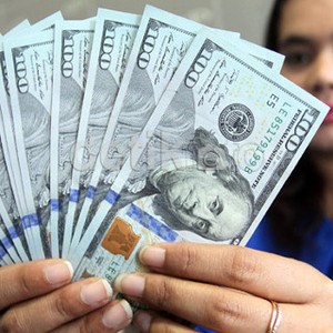 Baht Thailand dan Dolar Singapura Menang Lawan Dolar AS, Ini Penyebabnya