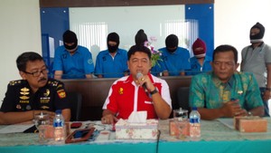 Dijanjikan Dapat Mobil Carry, Kuli Bangunan Nekat Selundupkan 1,4 Kg Sabu