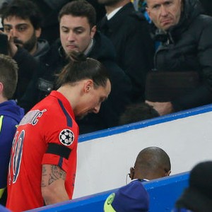 Ibra di Liga Champions: 0 Trofi, 4 Kartu Merah