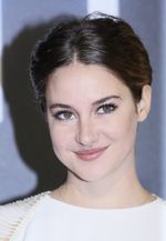 Shailene Woodley Cantik dan Seksi di Premiere 'Insurgent'