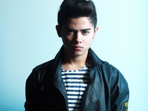 Aliando Tegaskan Prilly Latuconsina Hanya Sahabat