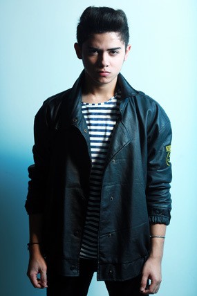 Aliando Tegaskan Prilly Latuconsina Hanya Sahabat